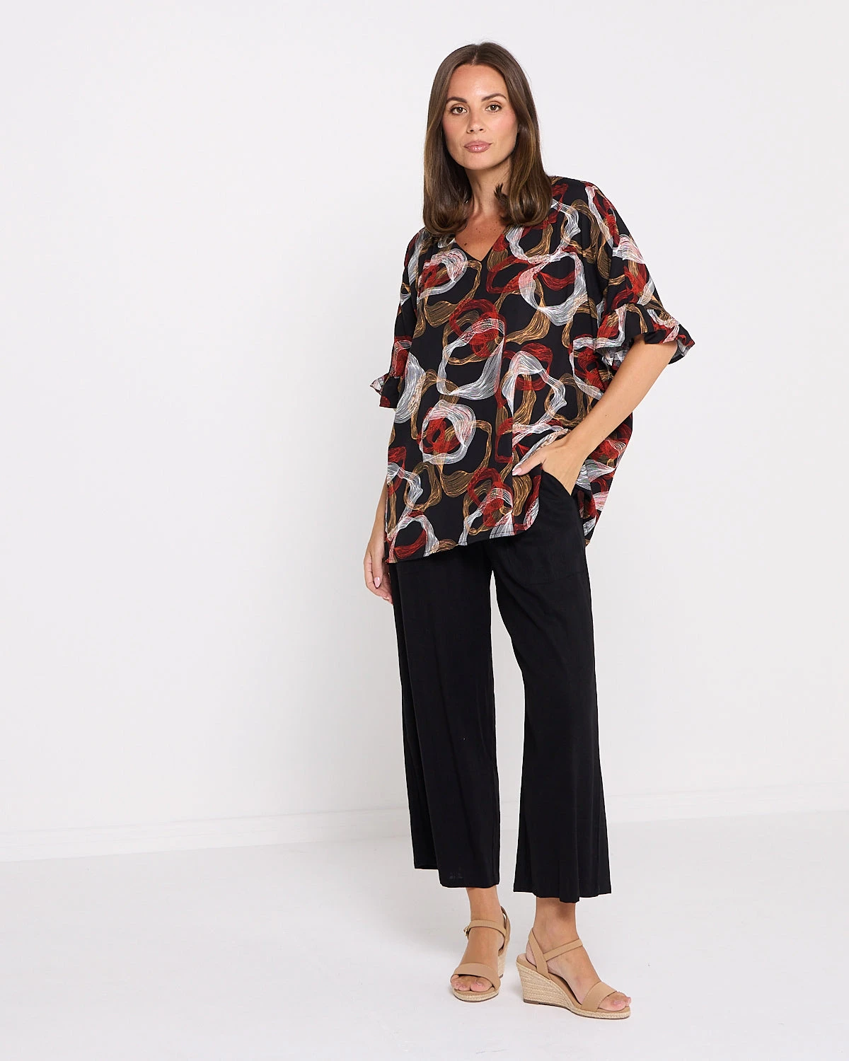 6456_Black_Red_Swirl_Print_Top_4x5Social_Aiko_linen_pants_black_6036.webp