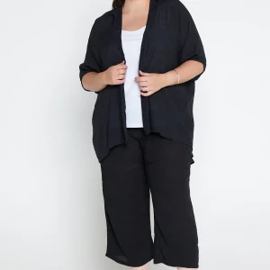 7451_ComfortShirt_Black_CottonVillage_Bonnie_Pants_Black_CottonVillage_7656po_Emilia_Millie.webp