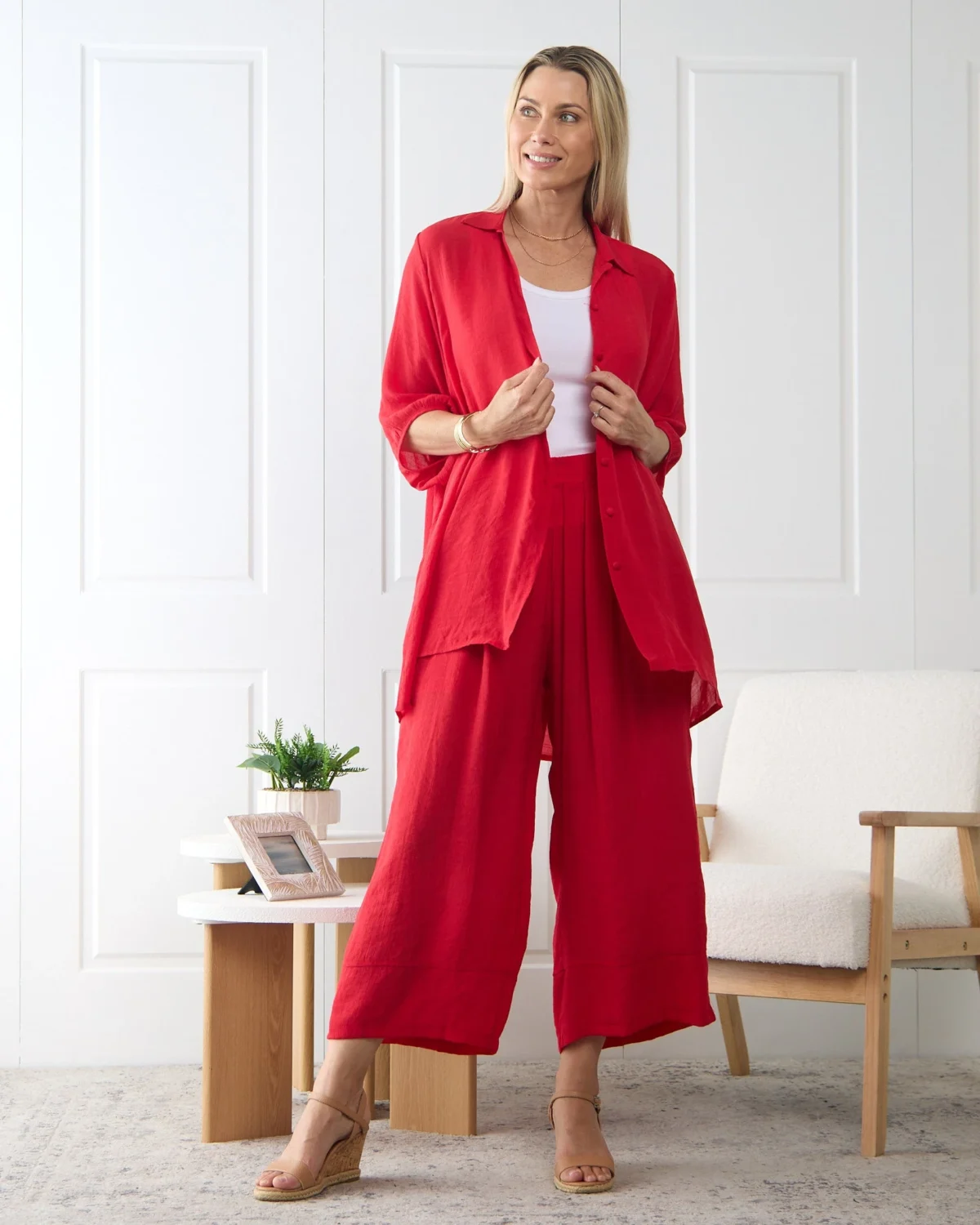 7735_Bonnie_Pant_Red_0116_591452be-41ec-4ffc-a667-c999ca6e2db2.webp