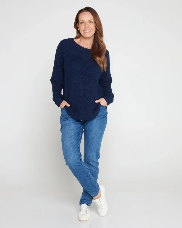 Brenda_Waffle_knit_Navy_SN0161_06384_Red_Reshoot_0742.webp