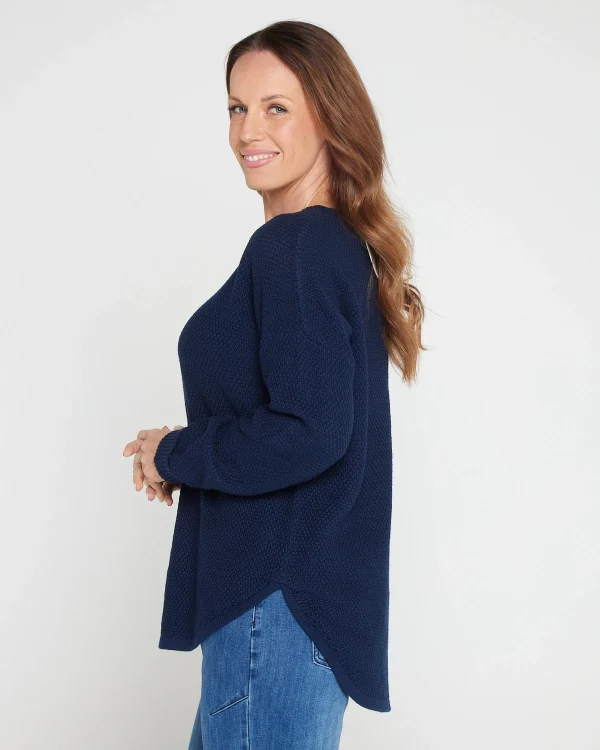 Brenda_Waffle_knit_Navy_SN0161_06384_Red_Reshoot_0753.webp