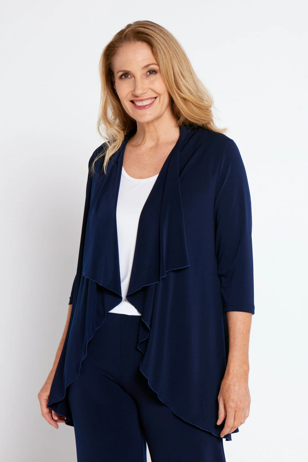 Chelsea_jacket_navy_long_lined_jacket_T2965_navy_pants_5500_0746.webp