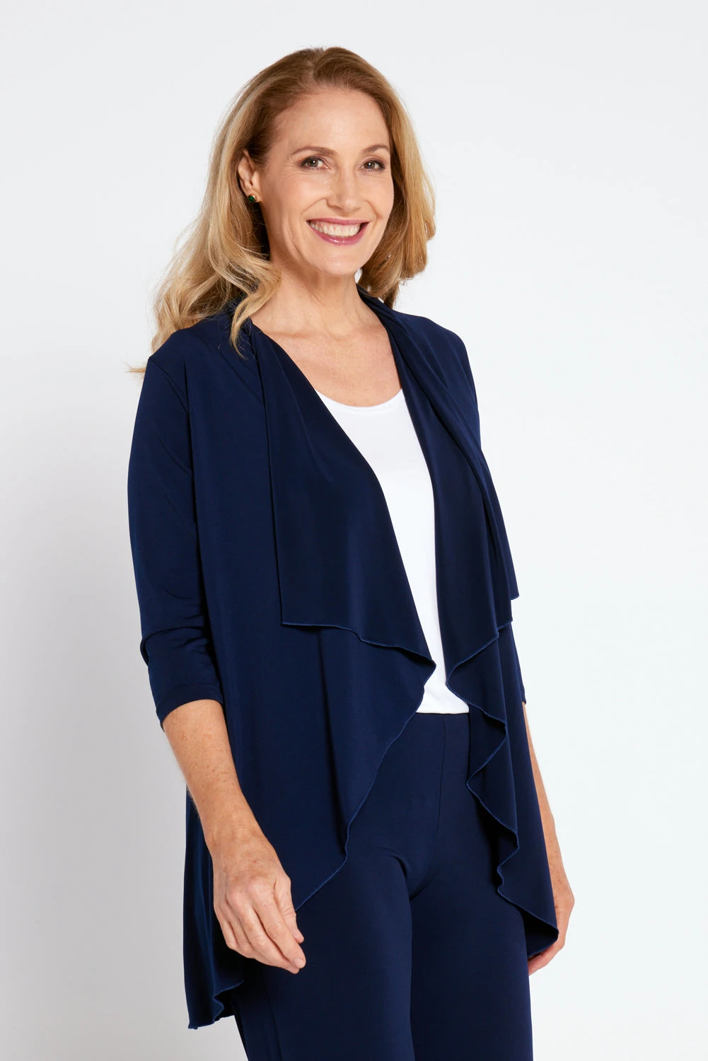 Chelsea_jacket_navy_long_lined_jacket_T2965_navy_pants_5500_0749.webp