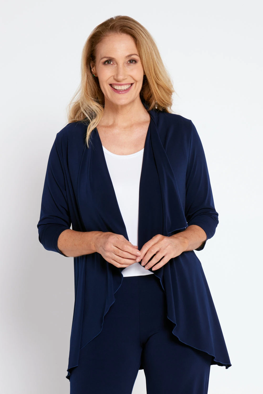 Chelsea_jacket_navy_long_lined_jacket_T2965_navy_pants_5500_0752.webp