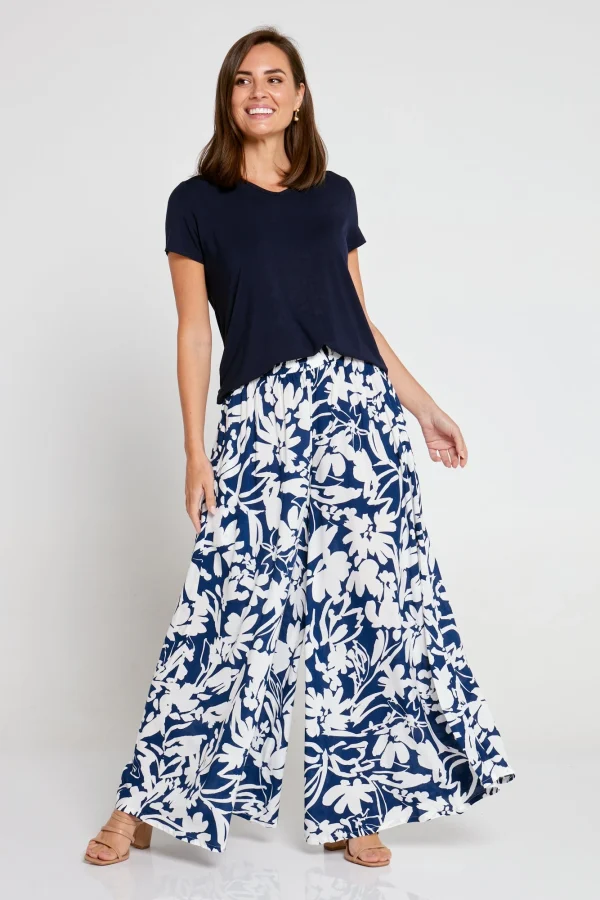 Fria_P6248E_Bluewhite_Floral_wideLegPants_2.webp