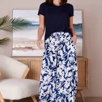 Fria_P6248E_Bluewhite_Floral_wideLegPants_34-2_a9eb0b1b-a87c-464c-b14a-25d18a8986e5.webp