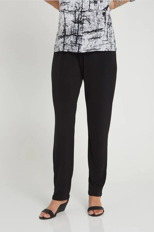 Gianna_Pants_BLACK_9676_RTM_297_5352223c-1646-45b7-82b4-d51ae37fba17-sw.webp