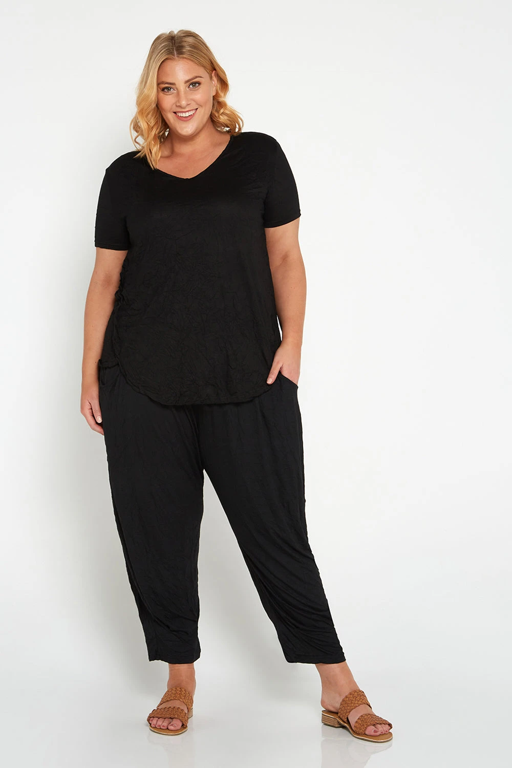 Jackie_Ladies_Top_Black_7798_Alisha_Ladies_Pants_Black_7718_0696SQsquare.webp