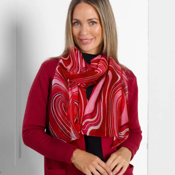 Kimber_Scarf_Red_Lava_Lamp_W903_2_Salima_Cardigan_Burgandy_Myra_19091copy_1c642748-bcc9-4851-83f3-24e248247ac1.webp