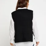 Knit_Tabard_Vest_ULK31060_black_vest_40584x5product-social.webp