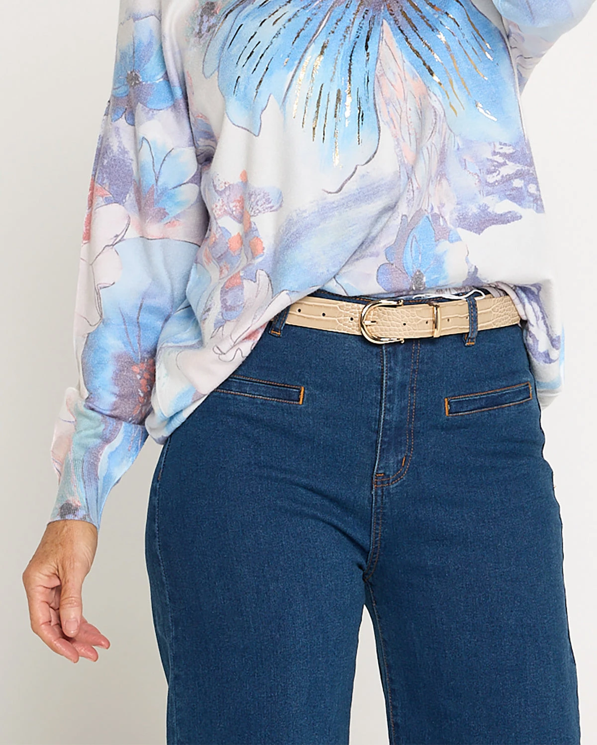 Metal_Buckle_Croc_Jeans_Belt_-_Camel_Gold_ABD-1726_ABD1726_G351_Cotton_Knit_G511_Blue_86914x5_product-social_copy.webp