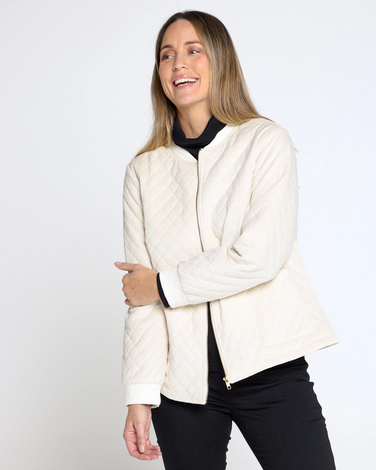 Quilted_faux_suede_jacket_ULJ31174_Oatmeal_ULS30761_Just_Drill_Skirt_Milk_28614x5product-social-2.webp
