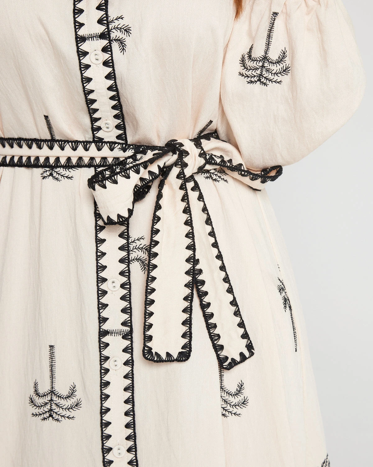 Selene_Embroidered_Dress_Cream_Black_S1336EMB_1_Cream_Palm_Tree_Embroidered_Dress_0002.webp