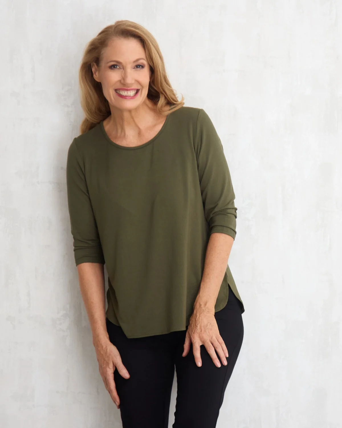 T2200_Olive_Bamboo_Top_T2132L_Nina_Bamboo_Pant_Black_3544.webp