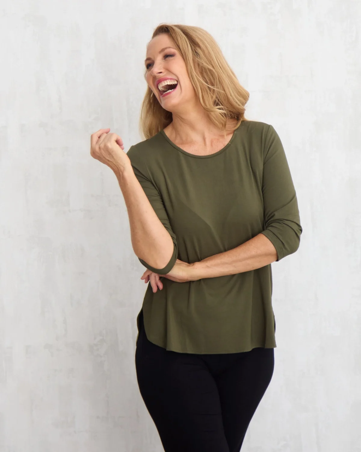 T2200_Olive_Bamboo_Top_T2132L_Nina_Bamboo_Pant_Black_3547.webp