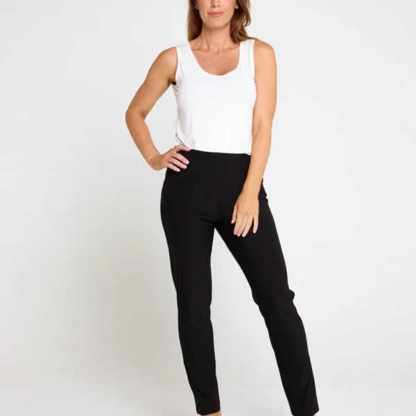 The_Essential_Pant_Black_VCP31707_17954x5product-social-2.webp