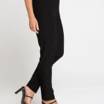 The_Essential_Pant_Black_VCP31707_18054x5product-social-2.webp