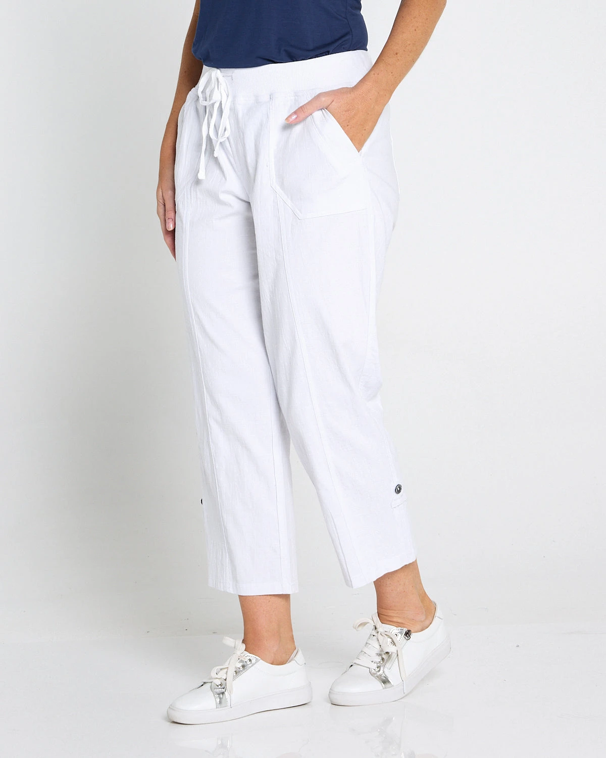 ULT31729TARIN_3_4_Sleeve_Top_Navy_36328_White_Cargo_Pant_Petite_176264x5product-social-2.webp