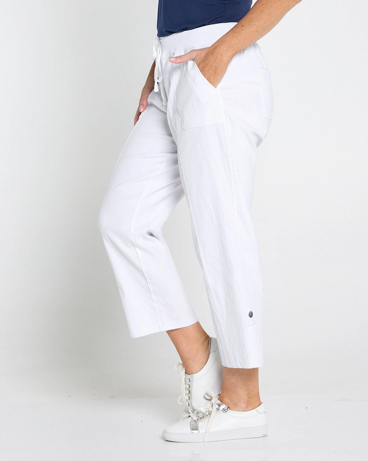 ULT31729TARIN_3_4_Sleeve_Top_Navy_36328_White_Cargo_Pant_Petite_176294x5product-social-2.webp
