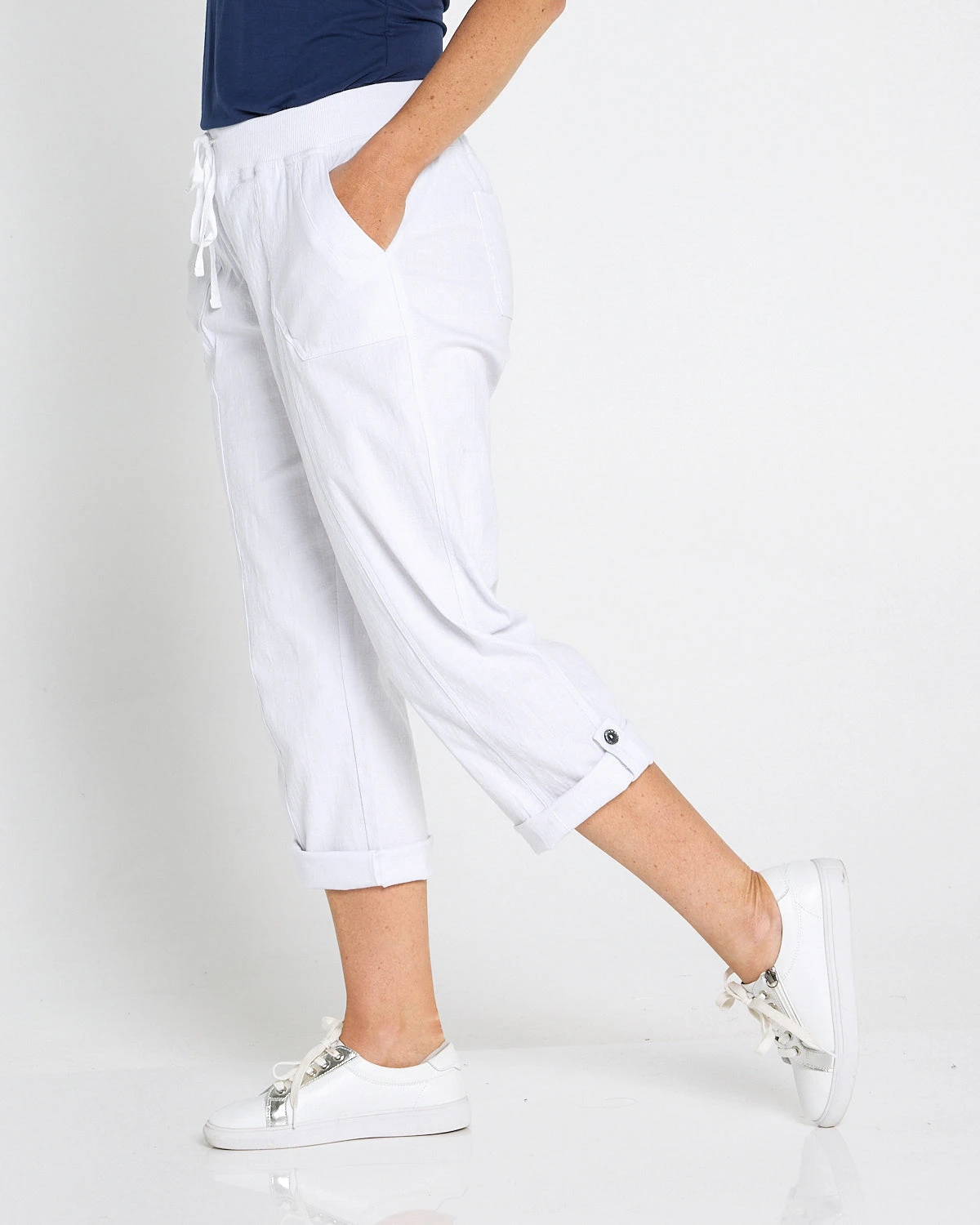 ULT31729TARIN_3_4_Sleeve_Top_Navy_36328_White_Cargo_Pant_Petite_176434x5product-social-2.webp